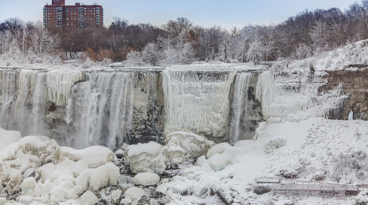 A Niagara-vízesés a fagyos hóvilágban / Fotó: Northfoto