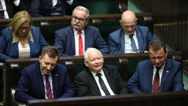 Sondaż partyjny: w grudniu był remis, teraz PiS odskakuje KO