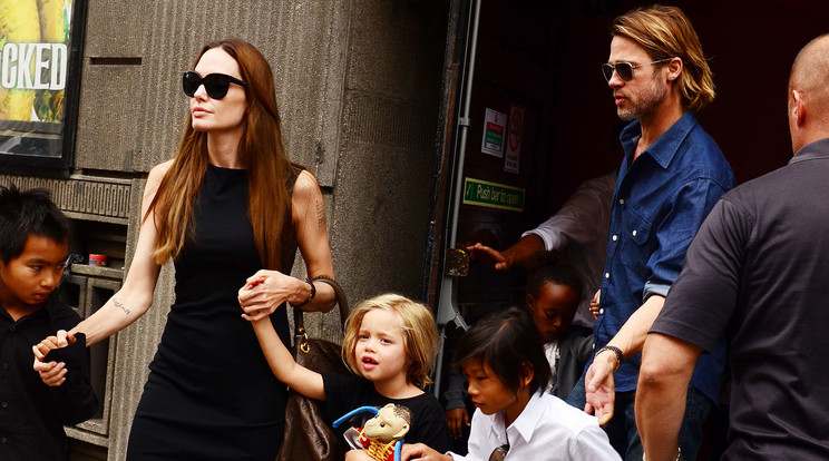Angelina Jolie
végül megengedte Pittnek, 
hogy együtt töltse az ünnepeket
a gyerekekkel /Fotó: Northfoto