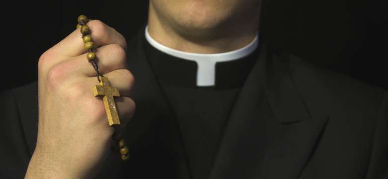 Watykan wysyła księży gejów na "leczenie" do klasztoru