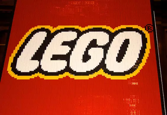 Ukryte znaczenia nazw znanych firm. Skąd wzięły się LEGO, Adidas i Starbucks?