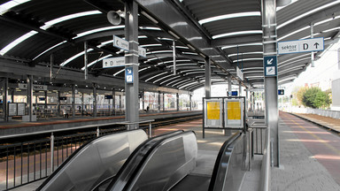 Dworzec PKP w Katowicach: pasażerowie nie mają gdzie siedzieć