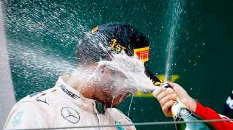 Hamilton és Rosberg megint háborúzik?