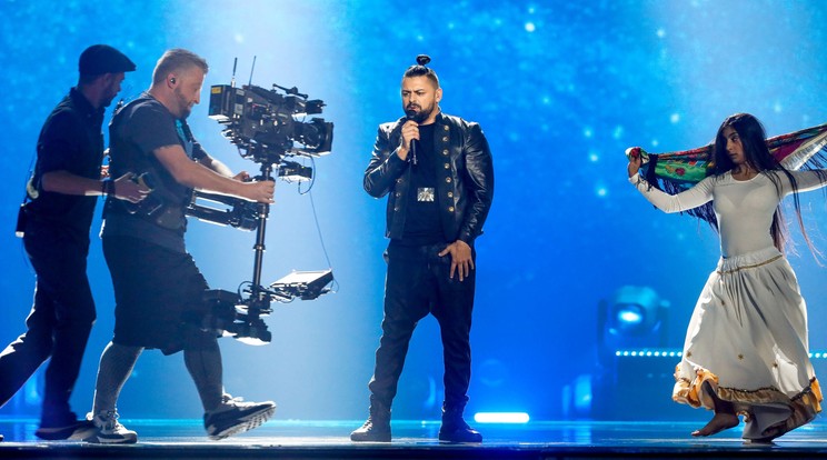 Pápai Joci még rácáfolhat a
fogadóirodák jóslataira, és
győzhet is Kijevben / Fotó: eurovision.tv