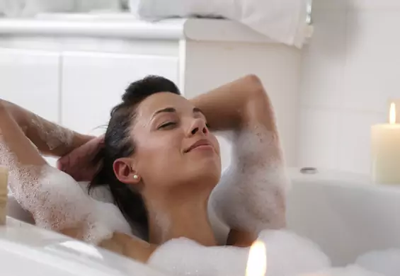 Relaksująca kąpiel — najlepszy sposób na relaks po ciężkim dniu