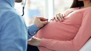 Jak radzą sobie ciężarne, gdy spędzają ciążę w szpitalu?