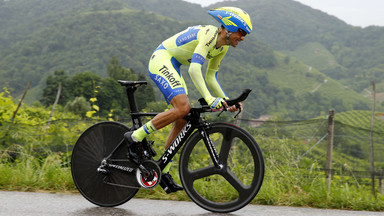 Giro d'Italia: czasówka dla Wasyla Kiryjenki, Alberto Contador znów liderem