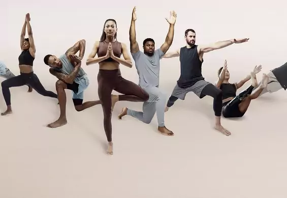 Marka Nike zaprojektowała pierwszą linię ubrań do jogi. W kampanii koszykarka i paraolimpijka w lekkiej atletyce