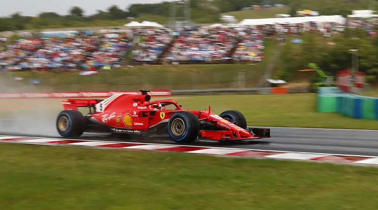 Sebastian Vettel új dizájnú autója a július 28-i időmérőn /Fotó: Fuszek Gábor