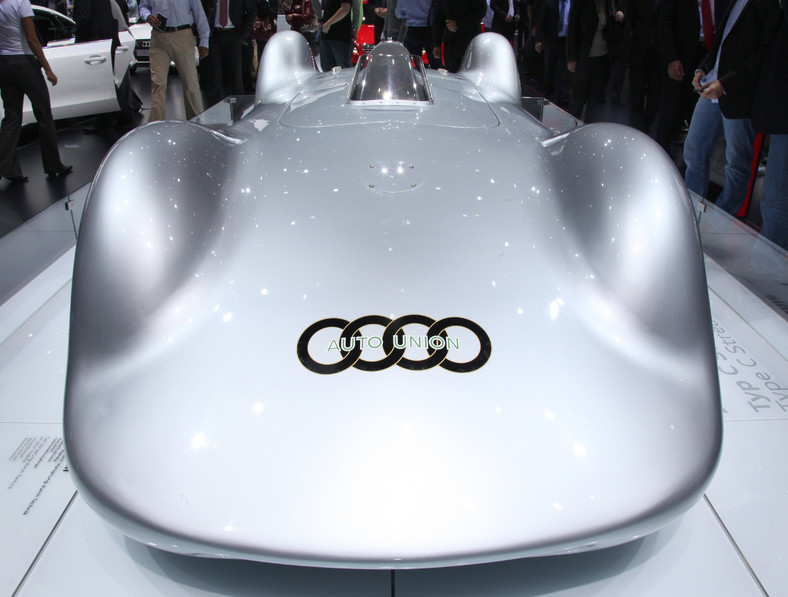 Futurystyczny samochód Audi