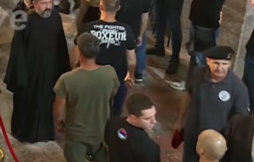 Na sahrani Ratku Mladiću i Danilo Vučić