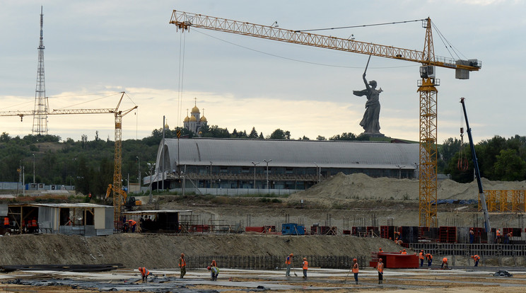 A most épülő stadion tartóeleme nem bírta a terhet/Fotó: AFP