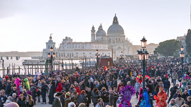Fale turystów zaleją Wenecję. Ekspert: ryzykowne wyjście
