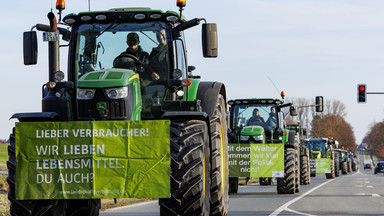 Niemieccy rolnicy protestują przeciwko rządowi. Strajki potrwają tydzień
