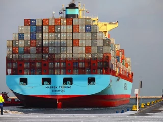 kontenerowiec handel międzynarodowy spedycja morska 