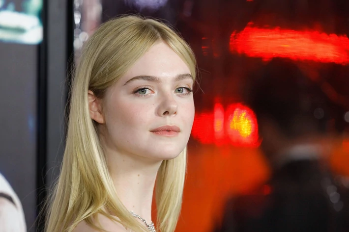 Elle Fanning, aktorka (18 lat)