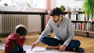 Gdy okazało się, że nie może mieć dzieci, został rodziną zastępczą. Syna wychowuje sam. "Kocham go jak biologiczny ojciec"