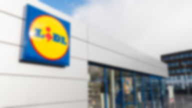 Lidl pierwszym supermarketem w UK płacącym minimalne pensje