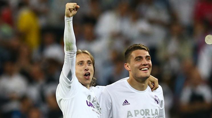 Luka Modric 
(balra) alap-
embere a Baj-
nokok Ligá-
ja-győztes Real 
Madridnak, 
míg Mateo Ko-
vacic egyelő-
re epizodista 
a klubnál /Fotó: AFP