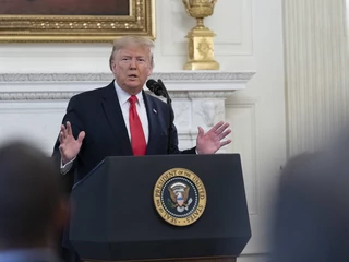 Prezydent USA Donald Trump przemawia do gubernatorów w trakcie White House Business Session