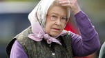 Królowa Elżbieta II w kaloszach
