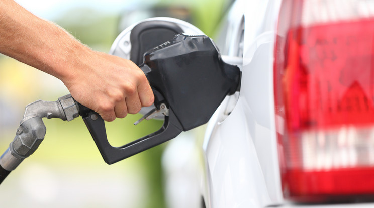 Óriásit ugrik az üzemanyagok ára /Fotó: SHUTTESRTOCK