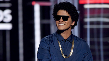 Bruno Mars to jeden z najlepiej sprzedających się muzyków. Jego płyty rozchodzą się w milionach