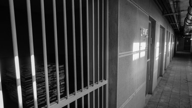 Łomża: areszt dla podejrzanego o znęcanie się i wykorzystanie seksualne 15-miesięcznej dziewczynki
