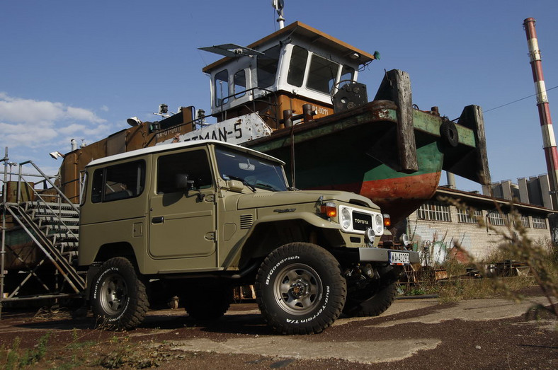 Land Cruiser BJ42