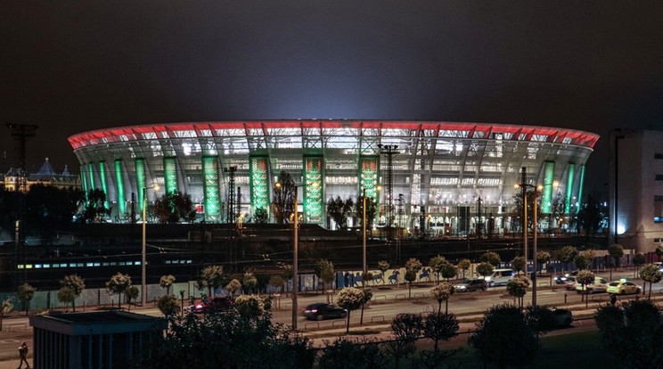 A 68 ezer nézőt befogadó új Puskás Ferenc Stadion esti kivilágításban Fotó: MTVA/Bizományosi: Róka László