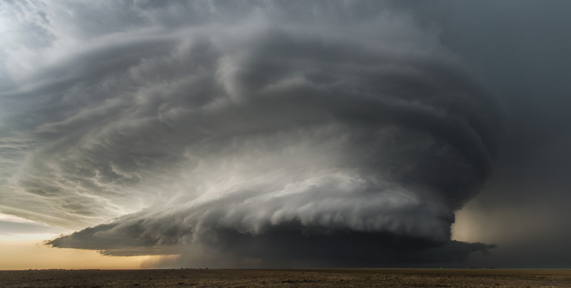 Dramatyczna opowieść braci z USA, którzy przeżyli tornado. "Dom wbił mi się w plecy"