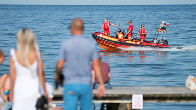 "Wczoraj apel, dzisiaj apel i tak do u... śmierci". Grzechy plażowiczów, braki w systemie, kolejne utonięcia