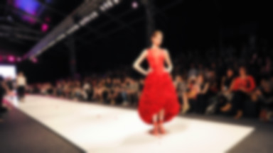 Ruszył Fashion Week Poland! Suknia z płatków róż zrobiła furorę