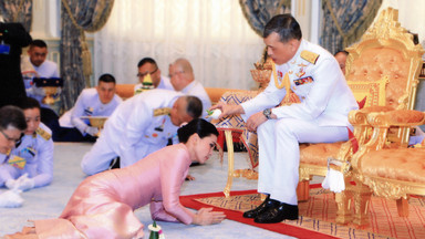 Tajlandia ma nową królową. Monarcha poślubił wiceszefową swojej ochrony