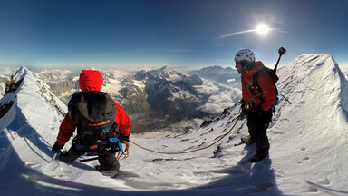 Piękne zdjęcia Stephana Siegrista i Davida Fassela z Matterhornu - zdobywają szczyt w 150 lat od pierwszego wejścia