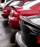 Dealerzy znanych marek samochodowych oferują Wojewódzkim Ośrodkom Ruchu Drogowego (WORD) samochody niemal za bezcen.