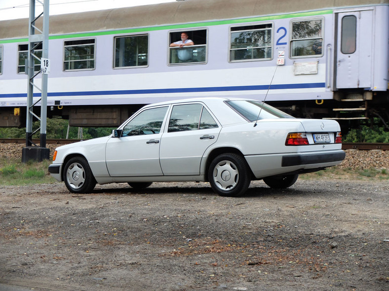 Mercedes W124 200D