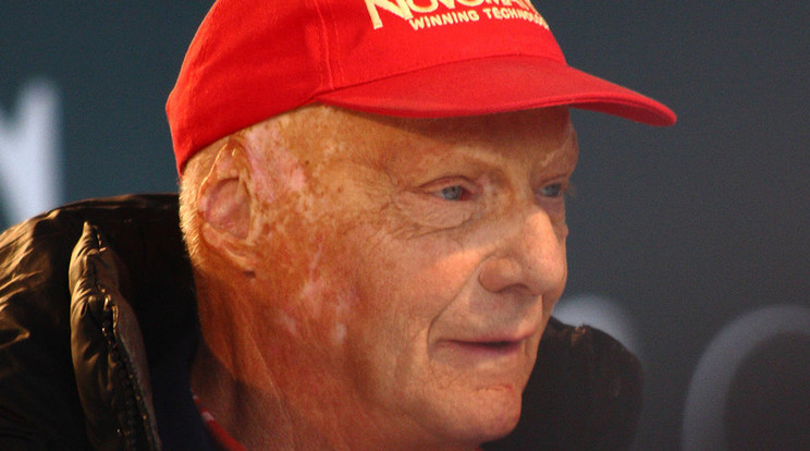 Niki Lauda egy szimpla nátha miatt került kórházba