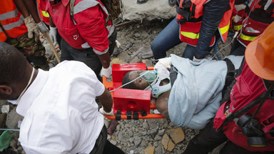 Kenia: kobieta uratowana z gruzów sześć dni po zawaleniu się budynku