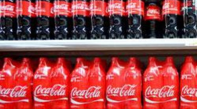 Búcsúzik a kétliteres Coca-Cola