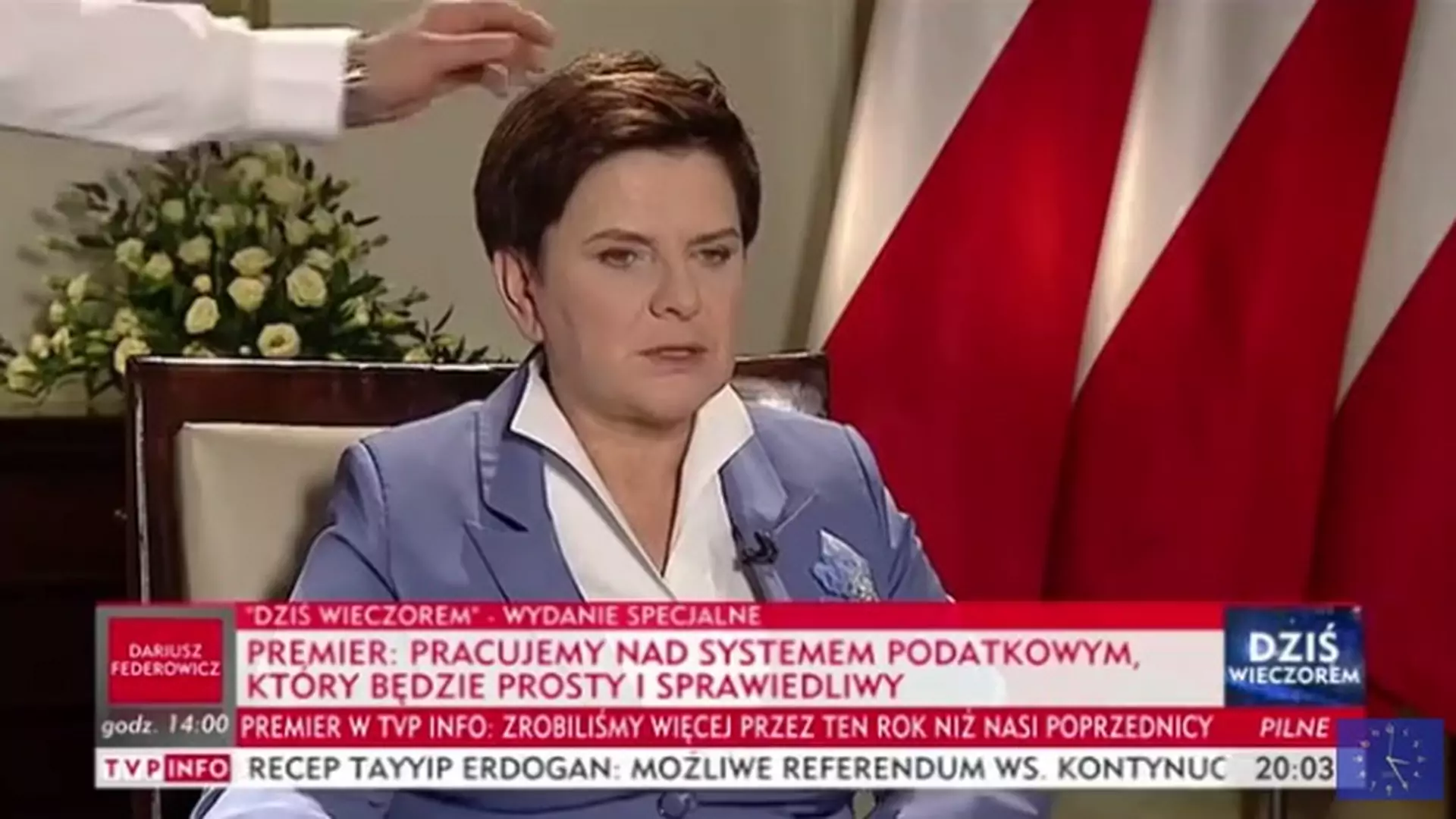 Beata Szydło kontra niesforna fryzura – to zapamiętamy z wywiadu dla TVP