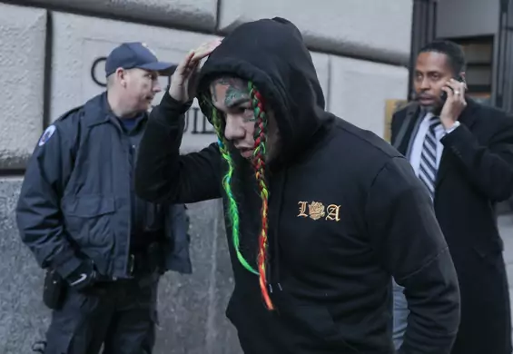 Tekashi 6ix9ine wyszedł wcześniej z więzienia. "Modelowy więzień" planuje wznowić karierę