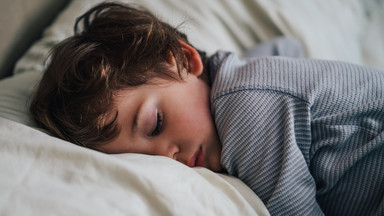 Twoje dziecko nie chce spać? Jest na to wytłumaczenie — i może cię prawdziwie zaskoczyć