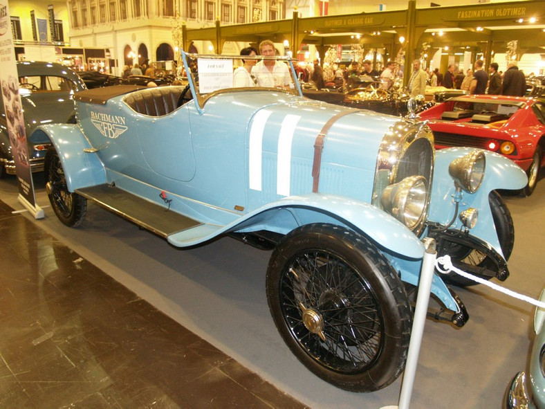 Techno Classica 2011: 2500 oldtimerów i 200 tys. zwiedzających