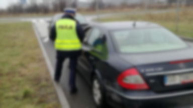 Policyjny pościg na ulicach Gdańska. Nastolatek bez prawa jazdy staranował inne auto