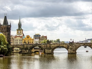 Widok na most Karola w Pradze