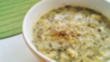 Szpinakowa zupa z mleczkiem kokosowym i tofu