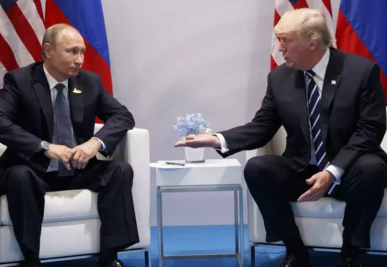 Zdjęcie Trumpa i Putina jest łudząco podobne do sceny z serialu. Sam zobacz!