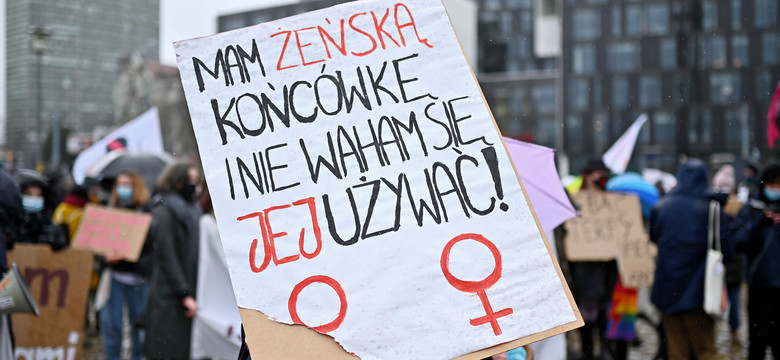 Dlaczego feminatywy dzielą Polaków? "Poruszenie pokazało bezbrzeżną niewiedzę" [WYWIAD]