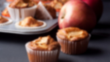 Muffinki z jabłkiem